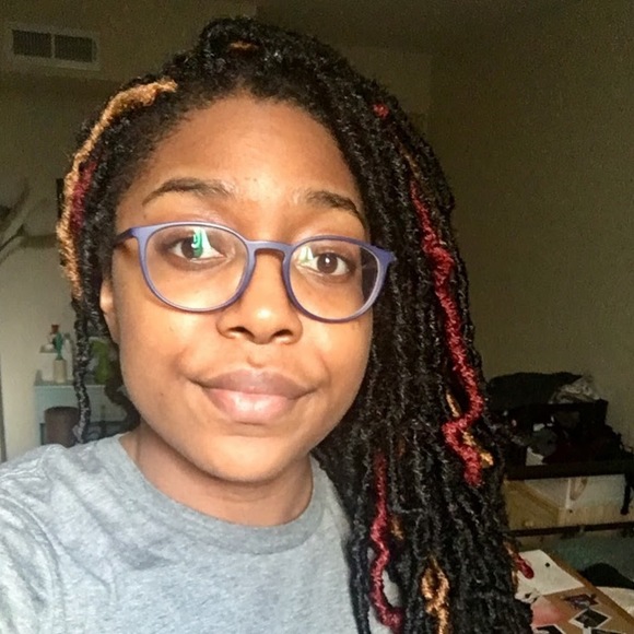 Meet your Posher, Alisha - Picture 1 of 1